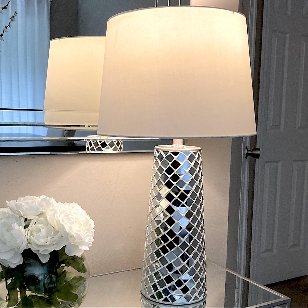 Elegant Mirrored Mosaic Tile Table Lamp